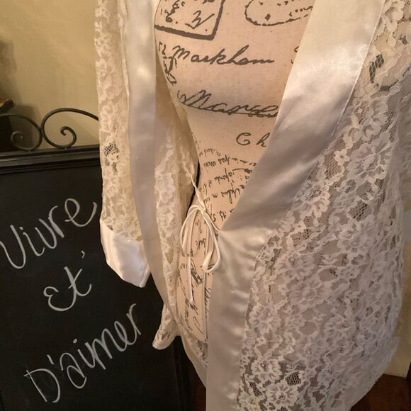 *VTG GLAM* Victoria Secret Gold Label Ivory Lace Robe - Picture 4 of 6